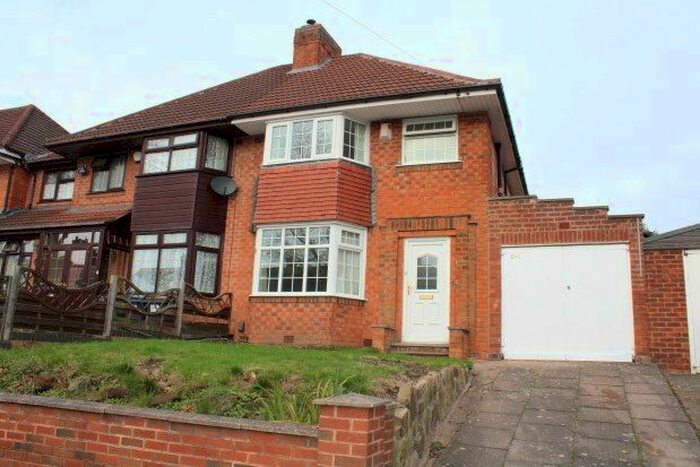 3 Bedroom Semi-Detached House To Rent In Haunch Lane, Birmingham B13