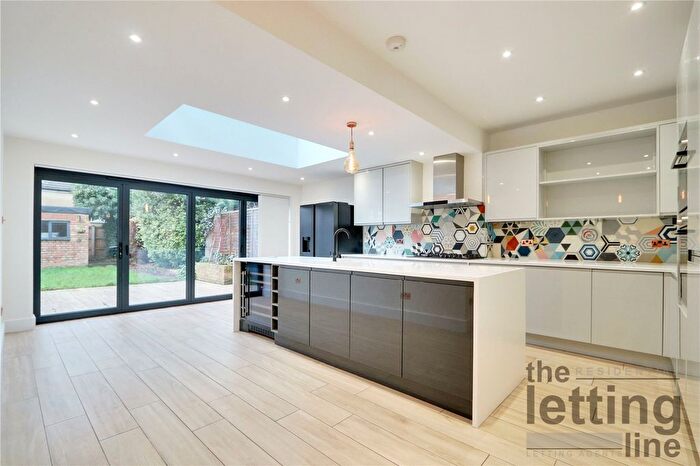 3 Bedroom End Terrace House To Rent In Browning Road, Enfield, Middlesex, EN2