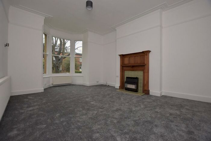 3 Bedroom Apartment To Rent In Bainbrigge Road, Headingley, Leeds, West Yorkshire, LS6