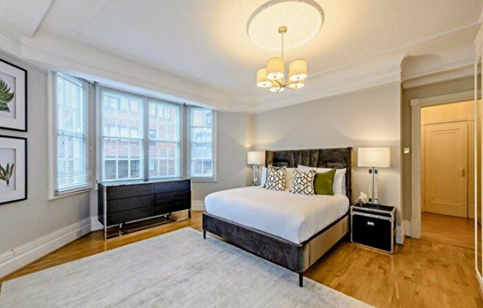 4 Bedroom Flat To Rent In Park Road, St John's Wood, London, NW8