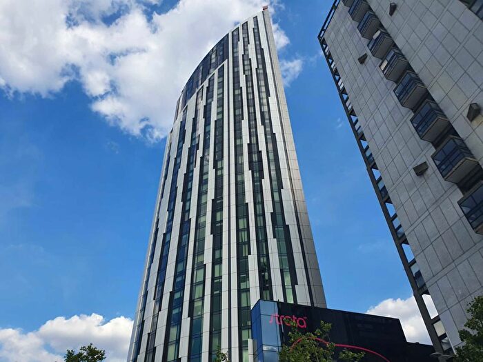 3 Bedroom Flat To Rent In Walworth Road, Walworth Road, SE1