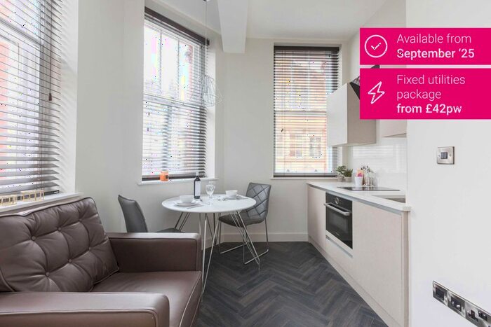 Studio To Rent In King Street, Manchester, M2