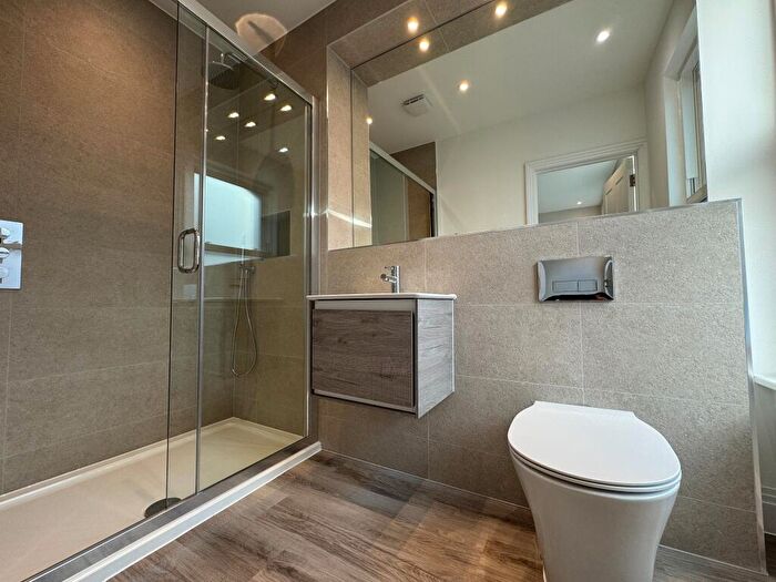 2 Bedroom Apartment To Rent In West Street, Maidenhead, Berkshire, SL6