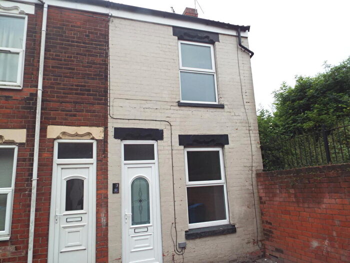 2 Bedroom End Of Terrace House For Sale In Kirkstead Avenue, HU8