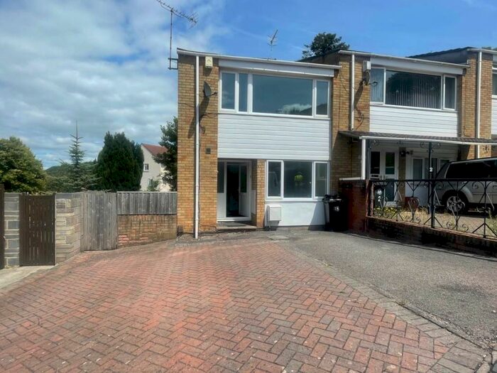 5 Bedroom House To Rent In Chantry Grove, Lawrence Weston, Bristol, BS11