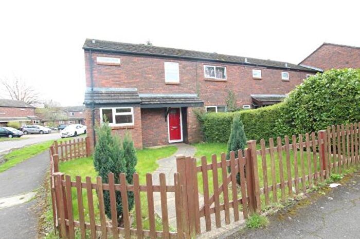 3 Bedroom Detached House To Rent In Rainbow Court, Woking, GU21