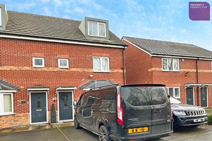 3 Bedroom Semi-Detached House For Sale In Whitebank Road, OL8