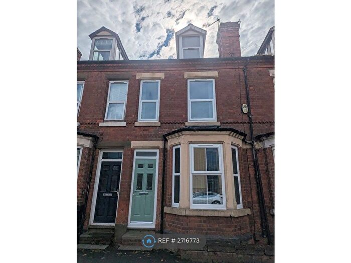3 Bedroom Terraced House To Rent In Castle Boulevard, Nottingham, NG7