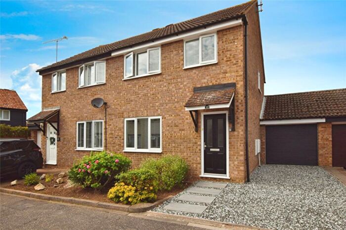 3 Bedroom Semi-Detached House For Sale In Glendale, South Woodham Ferrers, Chelmsford, Essex, CM3