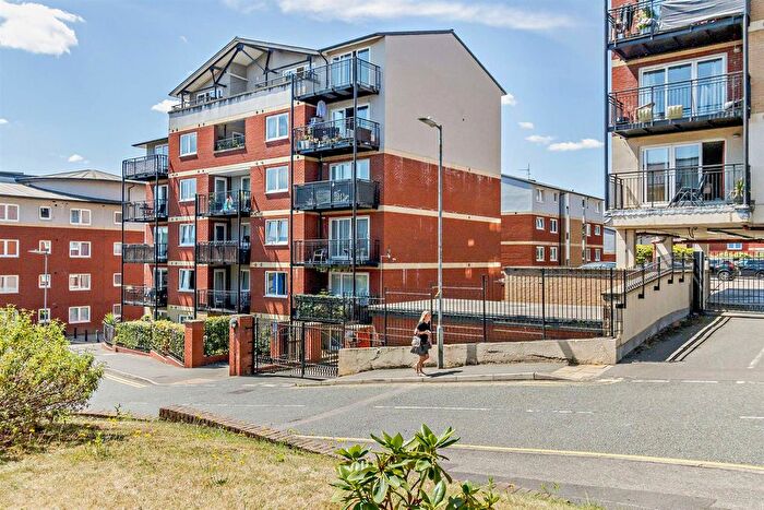 2 Bedroom Flat For Sale In Penn Place, Northway, Rickmansworth, WD3