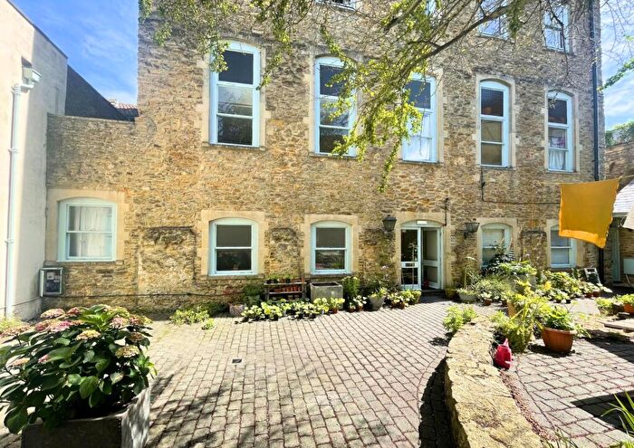 1 Bedroom Flat To Rent In Catherine Street, Frome, BA11