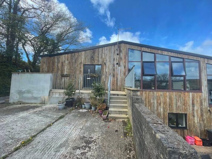 3 Bedroom Barn Conversion To Rent In Polmear Hill, Par, PL24