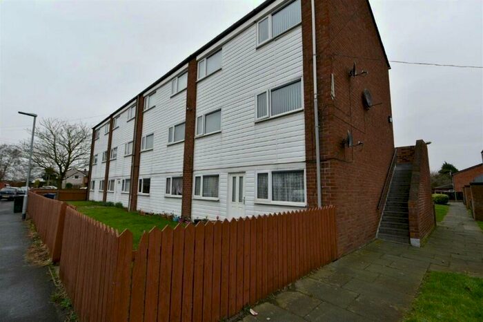 3 Bedroom Maisonette For Sale In Cotton Drive, Ormskirk, L39