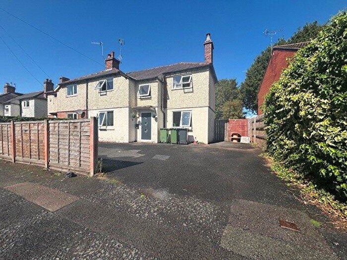 3 Bedroom Semi-Detached House For Sale In Hurcott Road, Kidderminster, Worcestershire, DY10