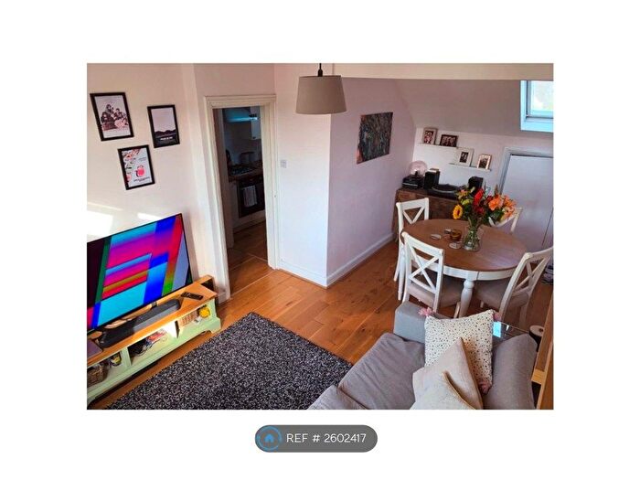 1 Bedroom Flat To Rent In Earlsfield Road, London, SW18