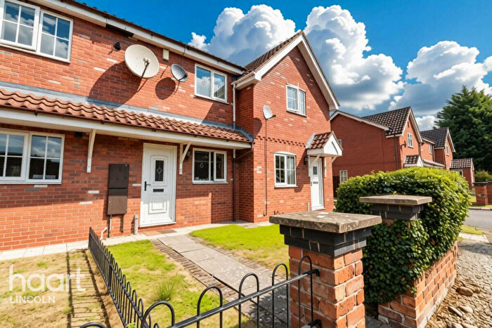 2 Bedroom Town House For Sale In The Glebe, Sturton By Stow, LN1
