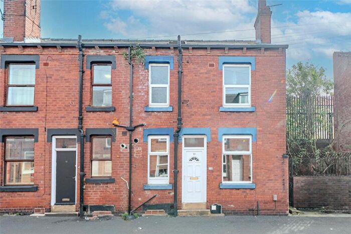 2 Bedroom Terraced House For Sale In Spring Grove View, Leeds, West Yorkshire, LS6