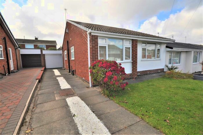 2 Bedroom Bungalow To Rent In Lynwood Avenue, Hastings Hill, SR4