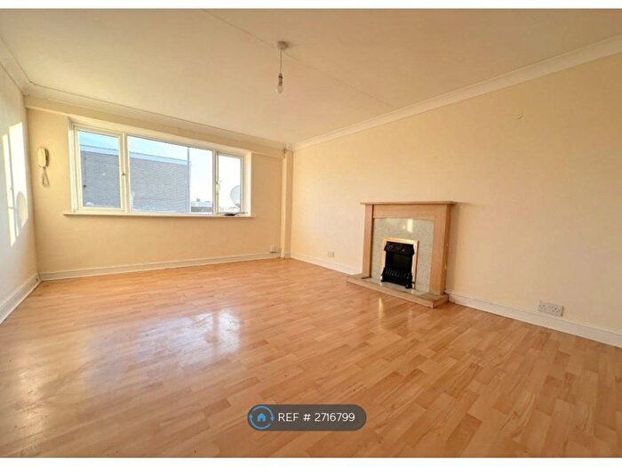 2 Bedroom Maisonette To Rent In Sundon Park Road, Luton, LU3