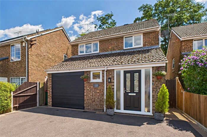 4 Bedroom Detached House For Sale In Grattons Drive, Pound Hill, Crawley, West Sussex, RH10