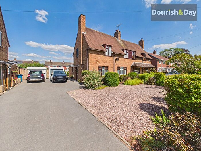 4 Bedroom Semi-Detached House For Sale In Eccleshall Road, Stafford, ST16