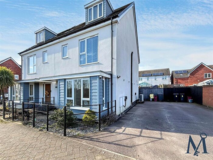 4 Bedroom Semi Detached House For Sale In Alderwood Close, Coalville, LE67