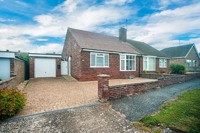 2 Bedroom Semi-Detached Bungalow For Sale In Westfield Avenue, Raunds, Northamptonshire, NN9