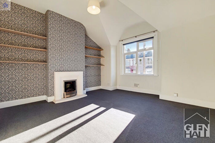3 Bedroom Maisonette To Rent In Brunswick Park Road, London, N11