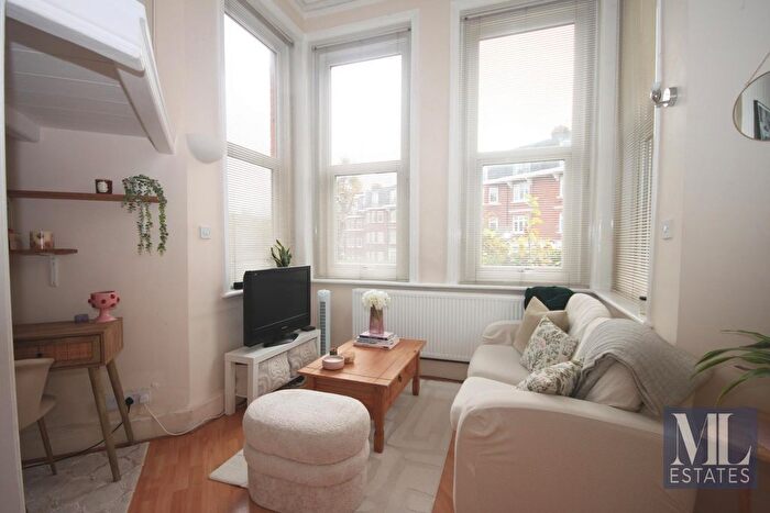 Studio To Rent In Parsifal Road, West Hampstead, NW6