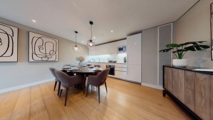 3 Bedroom Flat To Rent In Merchant Square, Paddington, W2