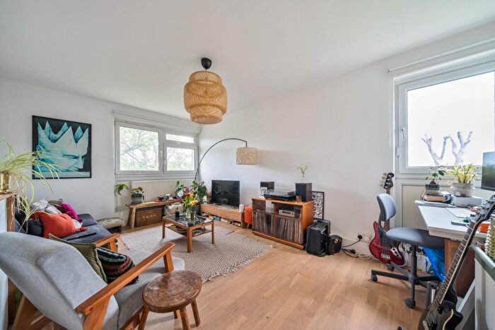 1 Bedroom Flat To Rent In Windley Close, Forest Hill, London, SE23