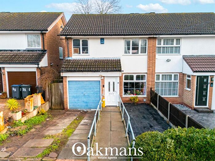 4 Bedroom Semi Detached House For Sale In Glenmore Drive, Birmingham, West Midlands, B38