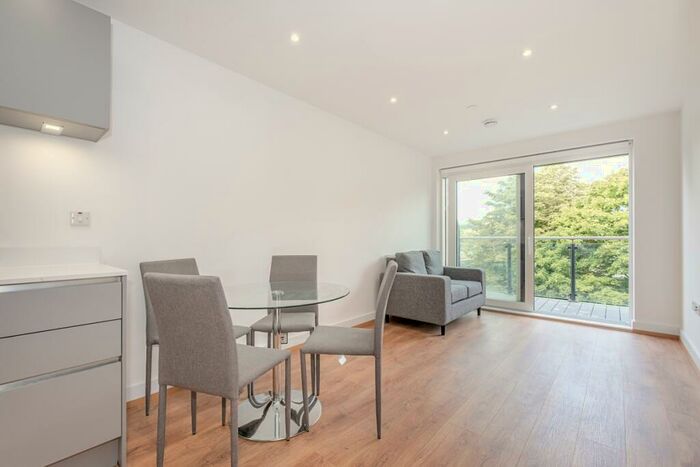 1 Bedroom Apartment To Rent In Well Farm Road Whyteleafe, CR3