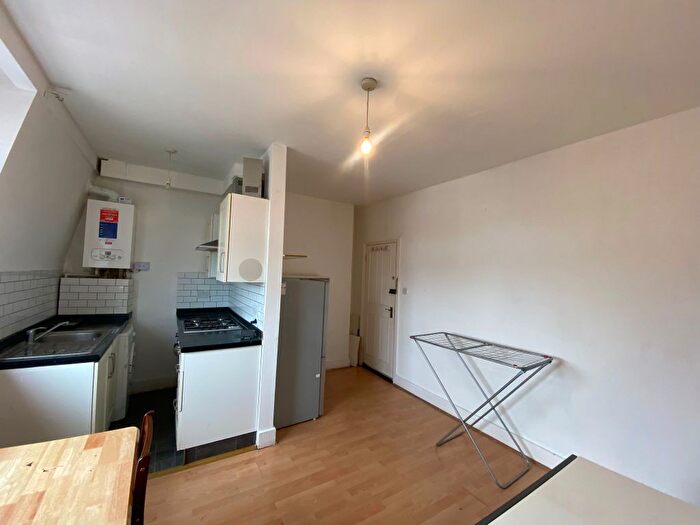 1 Bedroom Flat To Rent In High Road, London, NW10