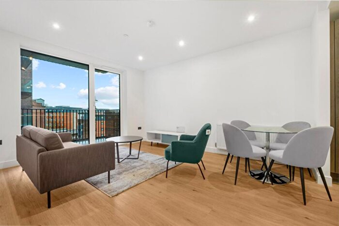 2 Bedroom Apartment To Rent In The Fazeley, Snowhill Wharf, B4