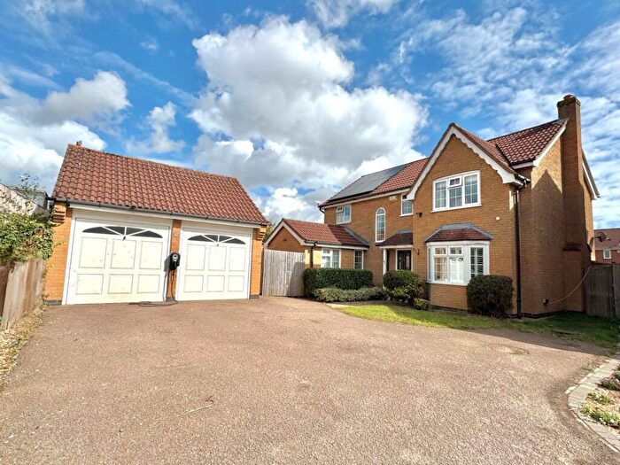 4 Bedroom Detached House For Sale In Hunt Drive, Melton Mowbray, LE13