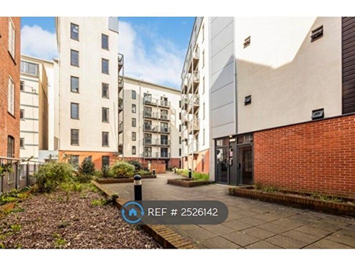 2 Bedroom Flat To Rent In Park West, Nottingham, NG7