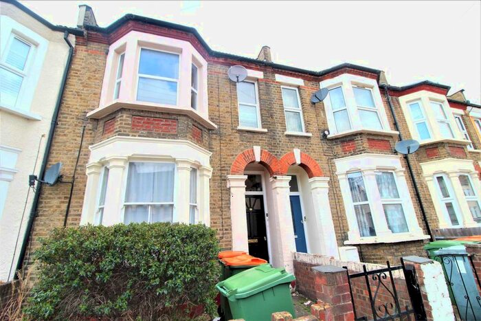 1 Bedroom Flat To Rent In Liddington Road, Stratford, E15