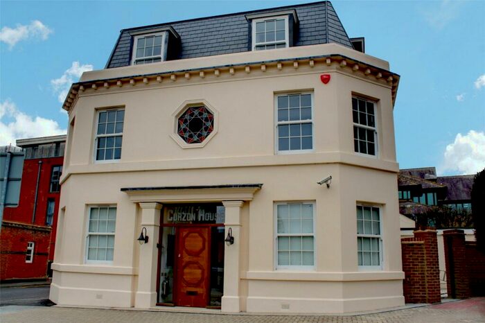 Studio To Rent In Chertsey, Surrey, KT16