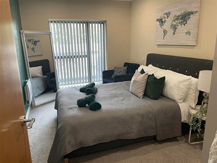 1 Bedroom Flat To Rent In Flat, , Centenary House, North Street Leeds, LS2