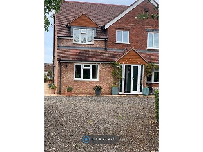 1 Bedroom Detached House To Rent In Welsh Road East, Southam, CV47