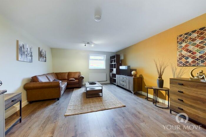 1 Bedroom Flat To Rent In Station Road, Kettering NN15