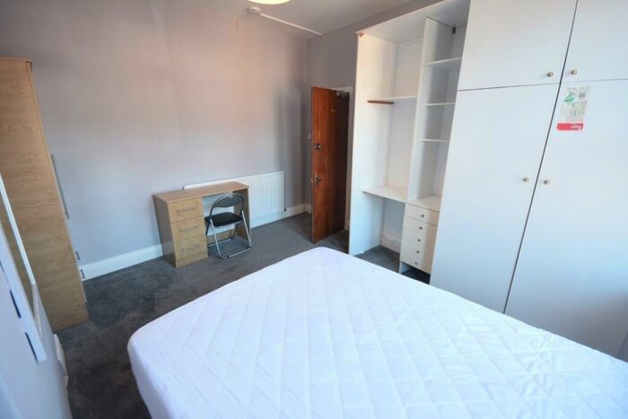 5 Bedroom End Of Terrace House To Rent In Salisbury Gardens, Jesmond Vale, NE2