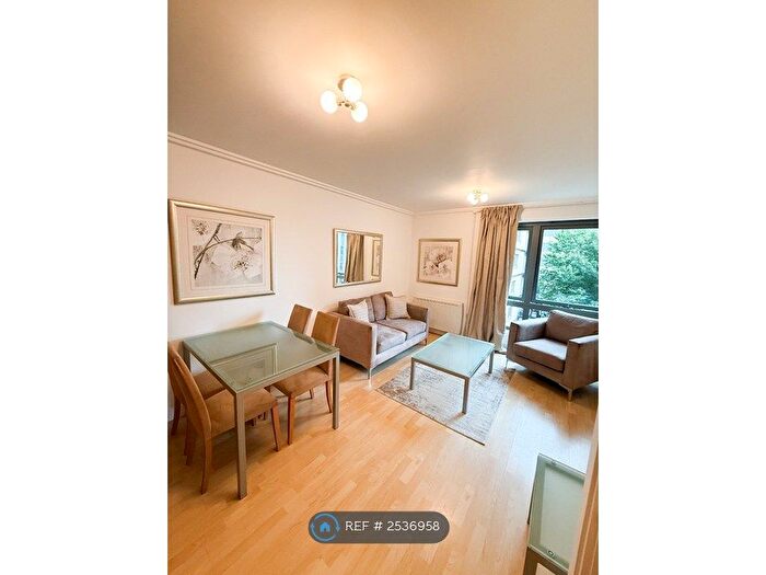 1 Bedroom Flat To Rent In Trentham Court, London, W3