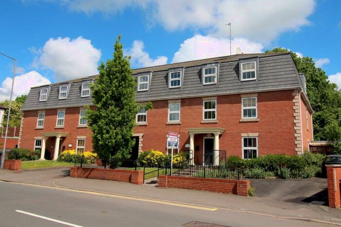 2 Bedroom Flat To Rent In Main Street, Newbold Upon Avon, CV21