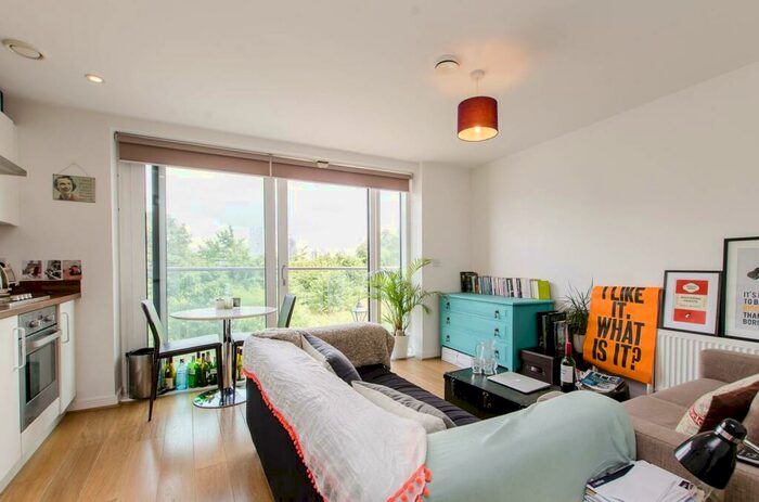 Studio To Rent In Wick Lane, Bow, London, E3