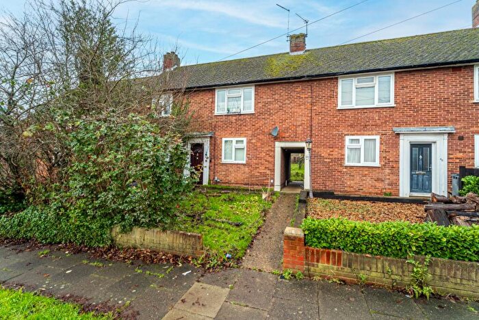 1 Bedroom Maisonette For Sale In Gorham Drive, St. Albans, Hertfordshire, AL1