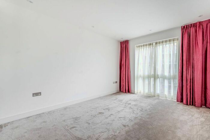 3 Bedroom Flat To Rent In Tierney Lane, Hammersmith, London, W6