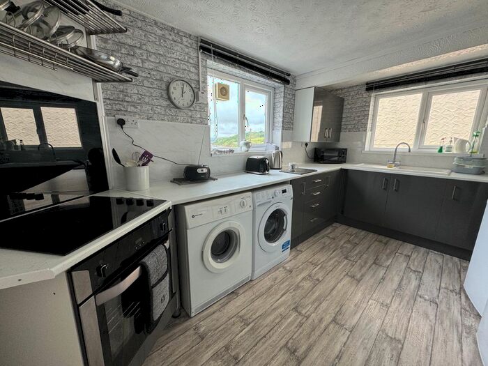 2 Bedroom Terraced House To Rent In Beach Road, Benllech, LL74