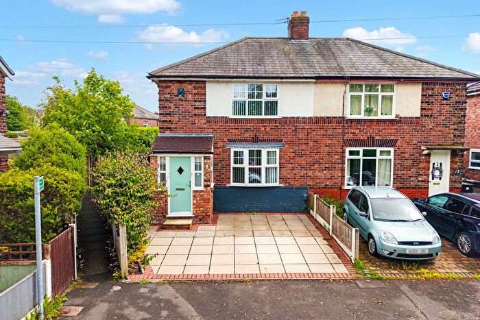 2 Bedroom Semi-detached House For Sale In Laurel Bank, Widnes, WA8